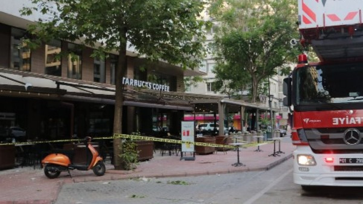 Adana'da kahve içenlerin üstlerine beton parçaları düştü: 1’i ağır 2 yaralı