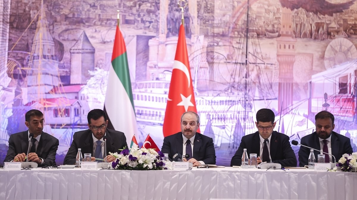 Türkiye ve BAE heyetleri İstanbul'da yatırım çalıştayı düzenledi