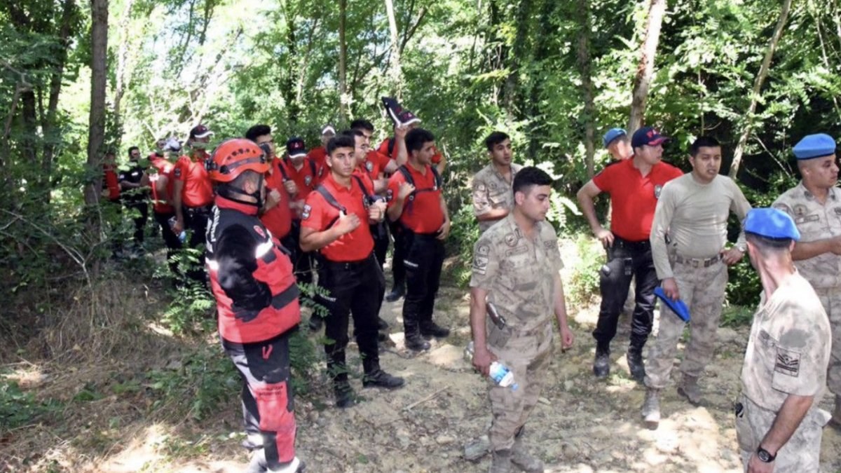 Tekirdağ'da 4 gün önce kaybolan genci 400 kişilik ekip arıyor
