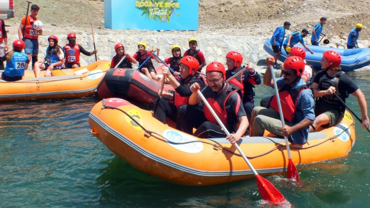 Fuat Oktay ve Mehmet Kasapoğlu rafting yaptı