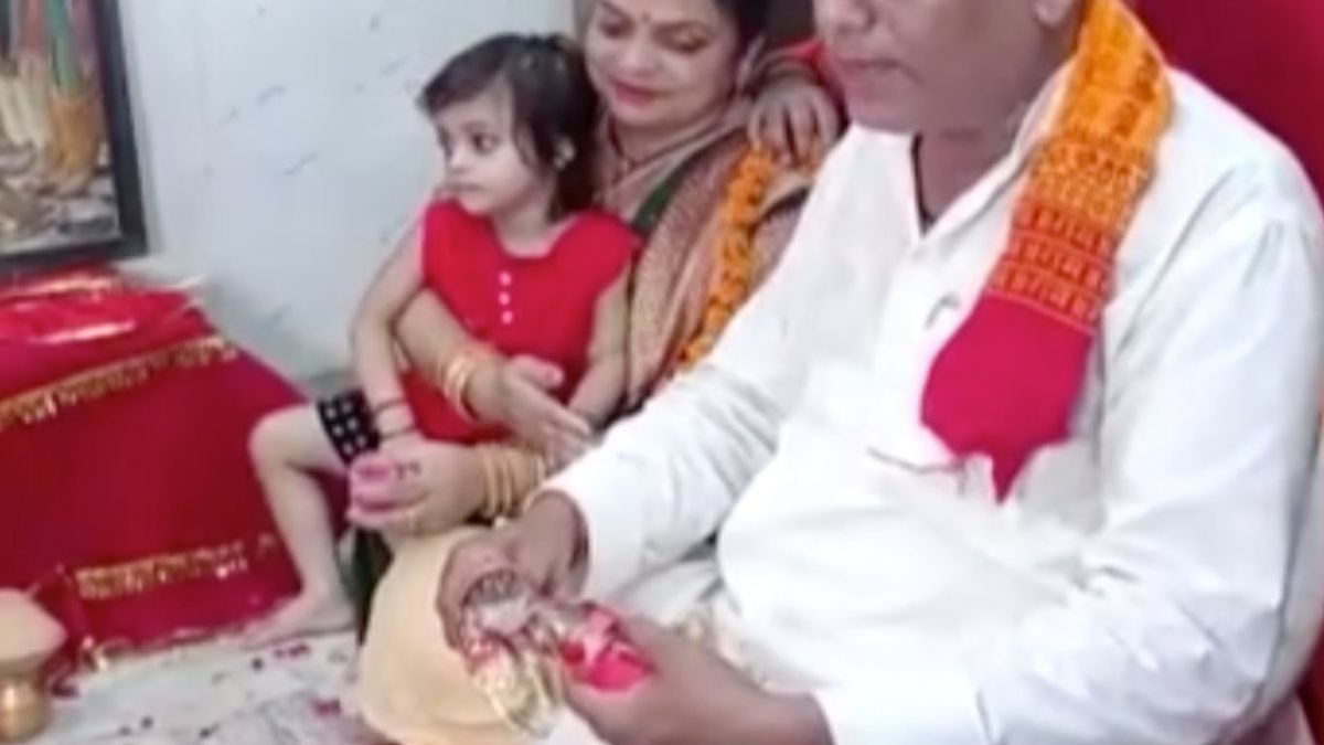 Hindistan'da kuraklık çözümünü kurbağa evlendirmekte buldular
