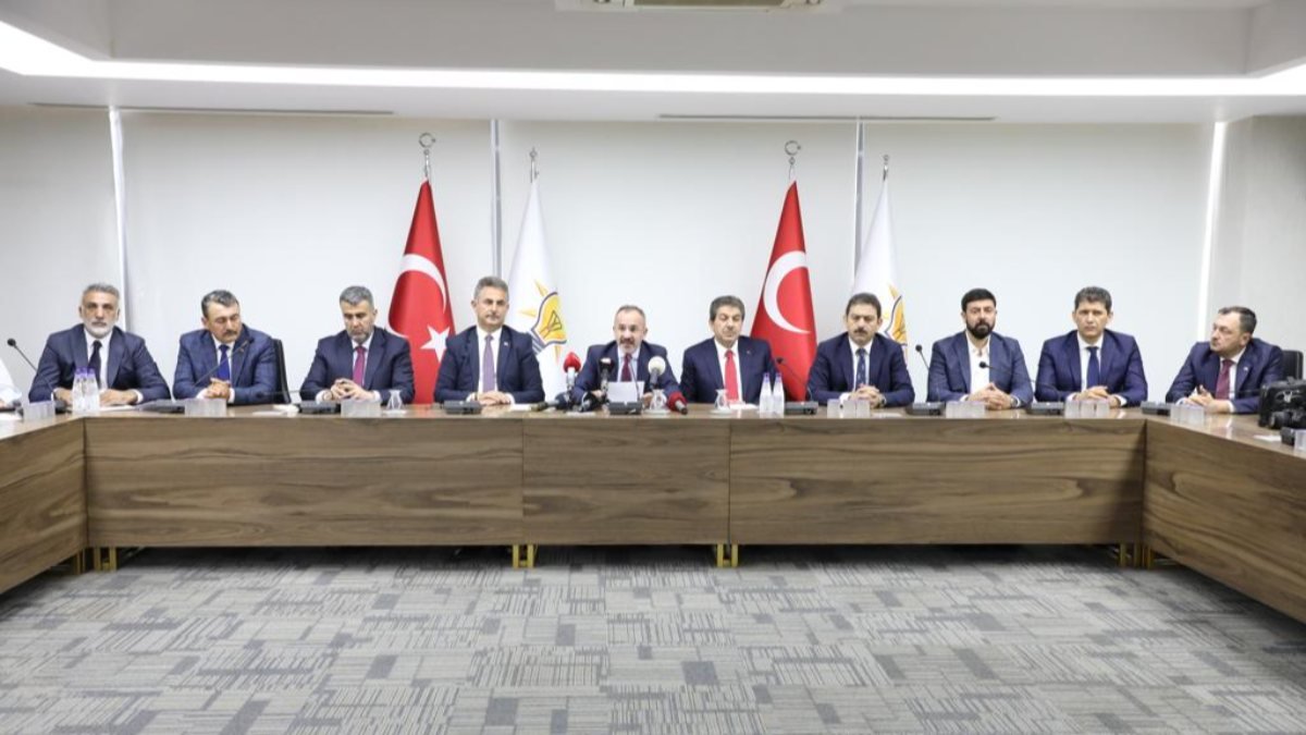 CHP'li belediyelerin AK Parti gruplarından ortak açıklama