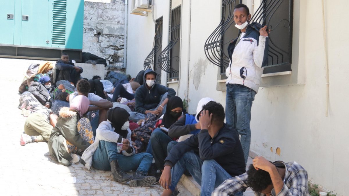 Yunan unsurlarının geri ittiği 48 kaçak kurtarıldı