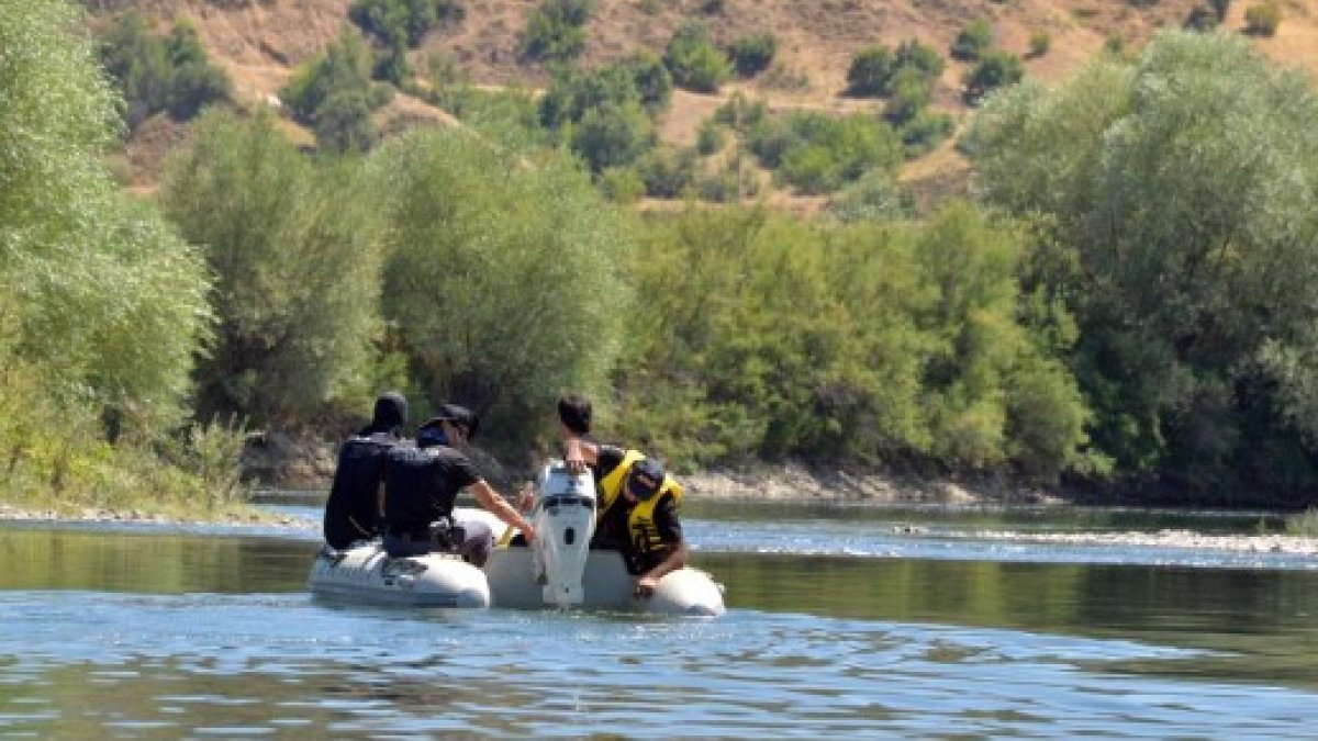 Bingöl'de bir çocuğu boğulmaktan kurtaran oto tamircisi 5 gündür aranıyor
