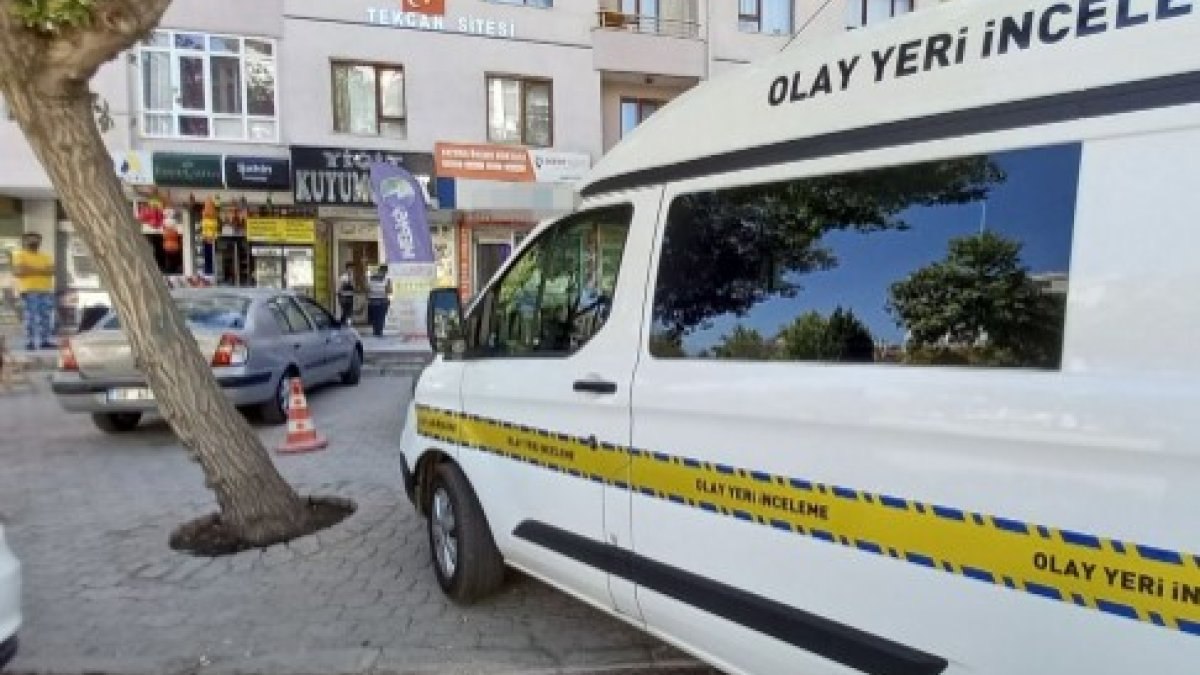 Konya'da kuyumcu soygunu: Döviz bozdurma yalanıyla 100 bin lira çaldılar