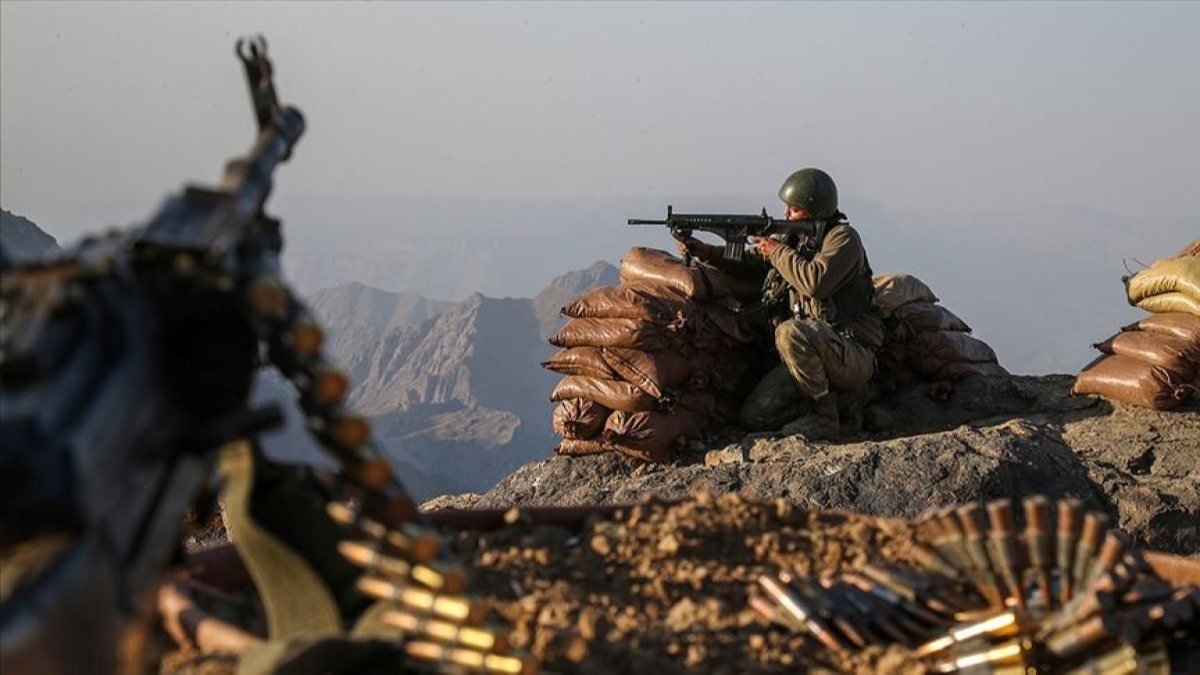Pençe Kilit bölgesinde 5 PKK'lı terörist etkisiz hale getirildi