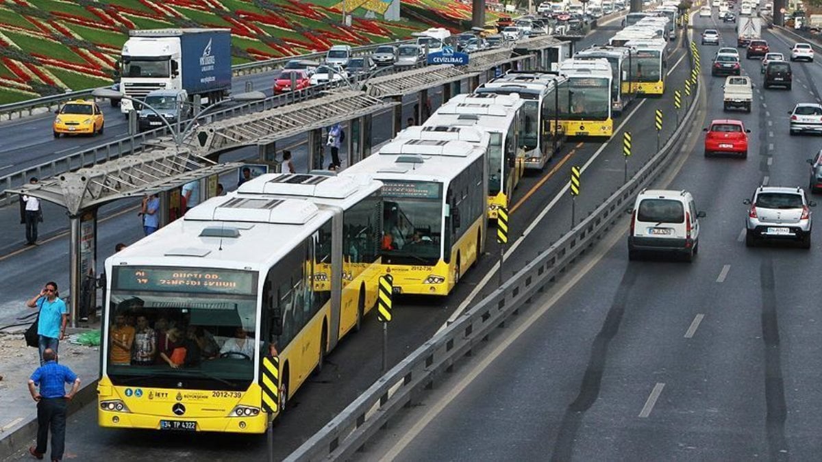 Metrobüs şoförlerinin yeni çalışma şartları belli oldu