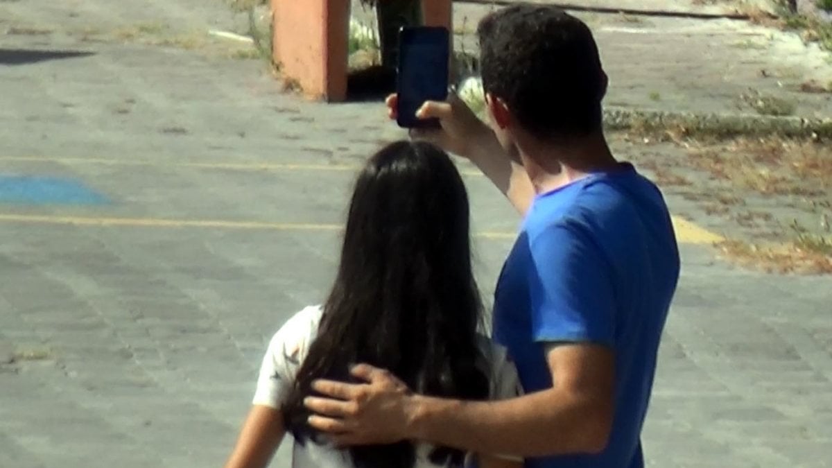 Edirne'de KPSS sınavına giren kadın selfie uğruna sınava son anda yetişti