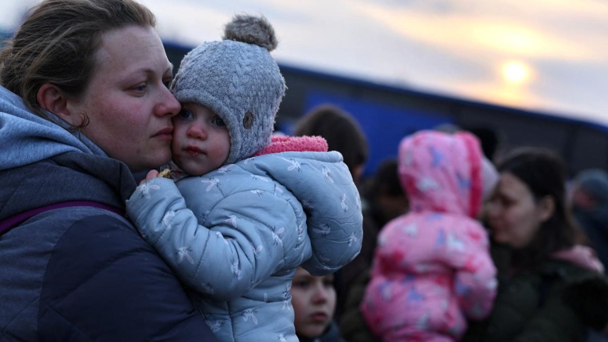 İspanya'dan Ukraynalı mültecilere aylık 410 dolar yardım