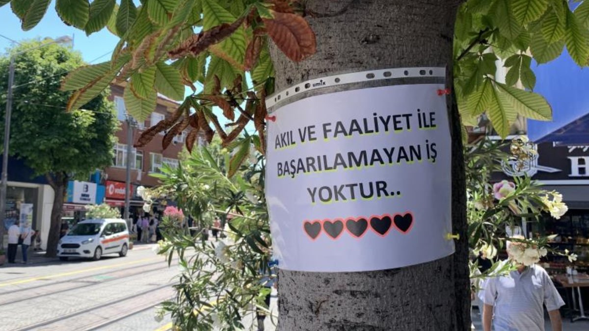 Eskişehir'de ağaçlara motive edici notlar asıldı
