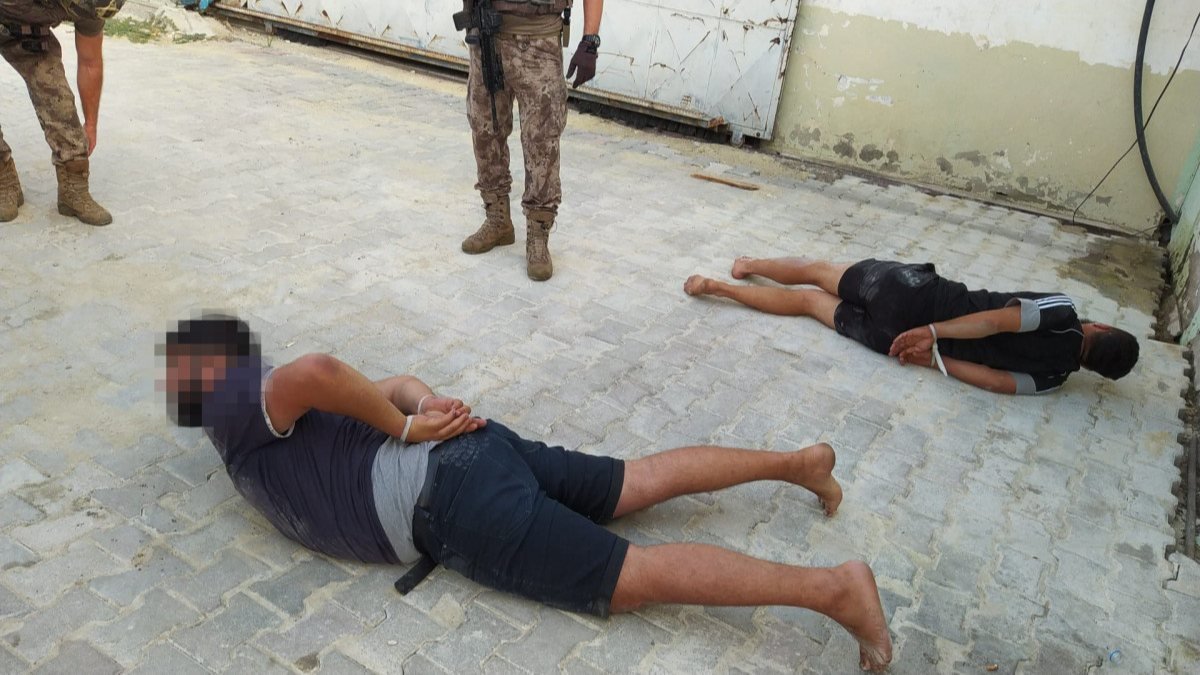 Mersin'de eylem hazırlığındaki 2 terörist yakalandı