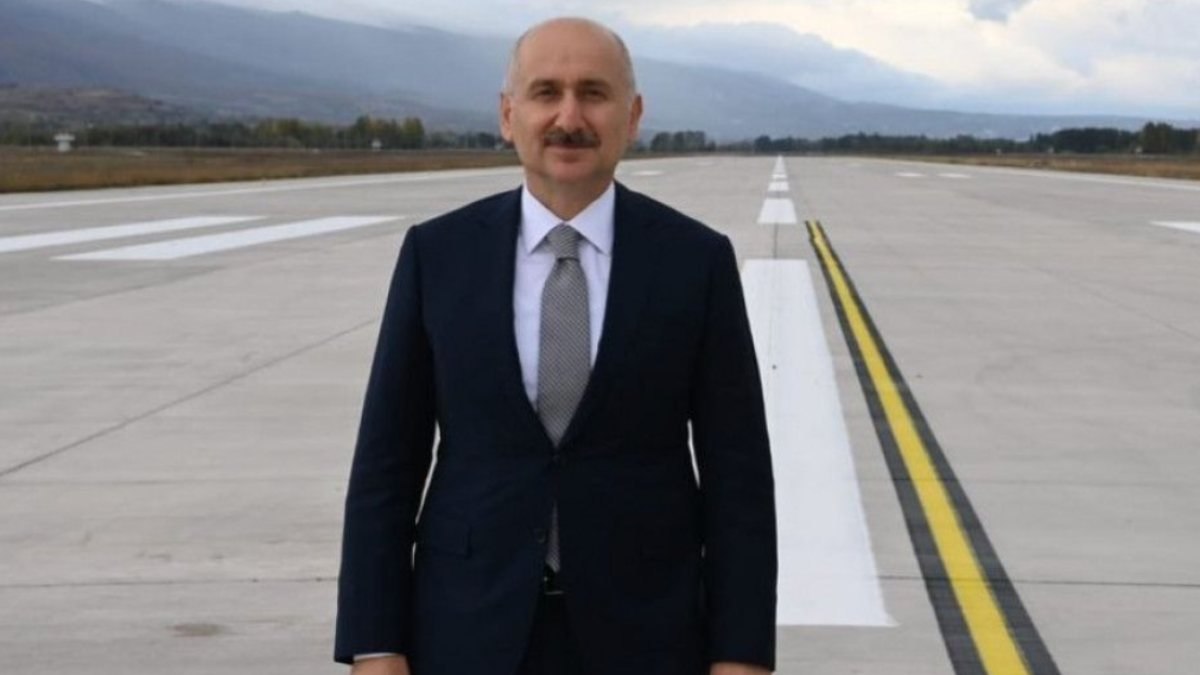 Adil Karaismailoğlu: İstanbul Havalimanı'nda check-in süresi sadece 1 dakika