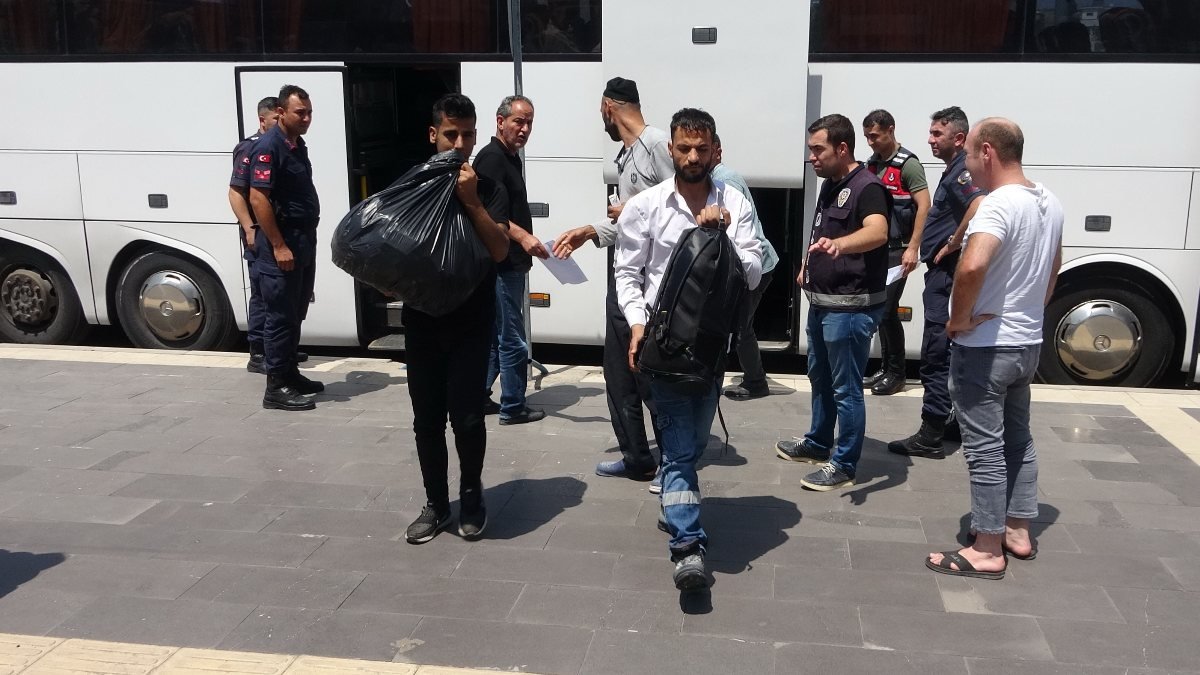 Adıyaman'da 37 kaçak göçmen yakalandı