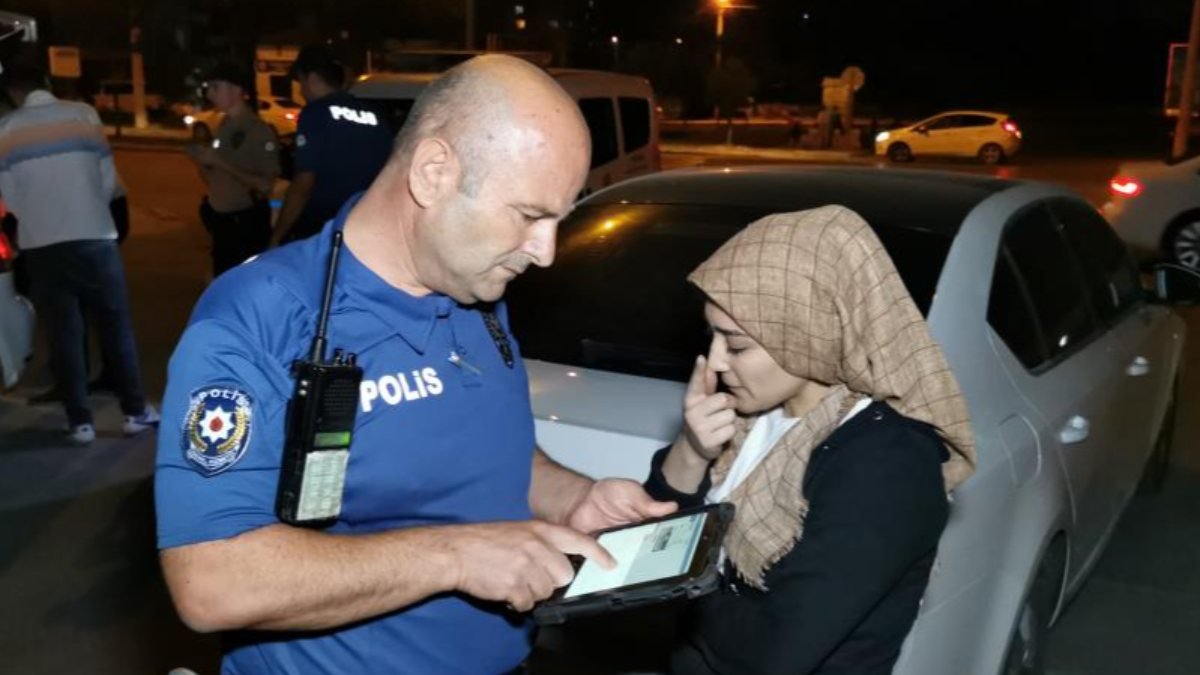 Aksaray'da denetimden kaçan kadın sürücüye 4 ayrı suçtan ceza kesildi