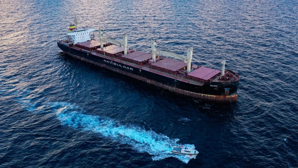 Ukrayna'dan gelen mısır yüklü 3 gemi İstanbul Boğazı'ndan geçecek