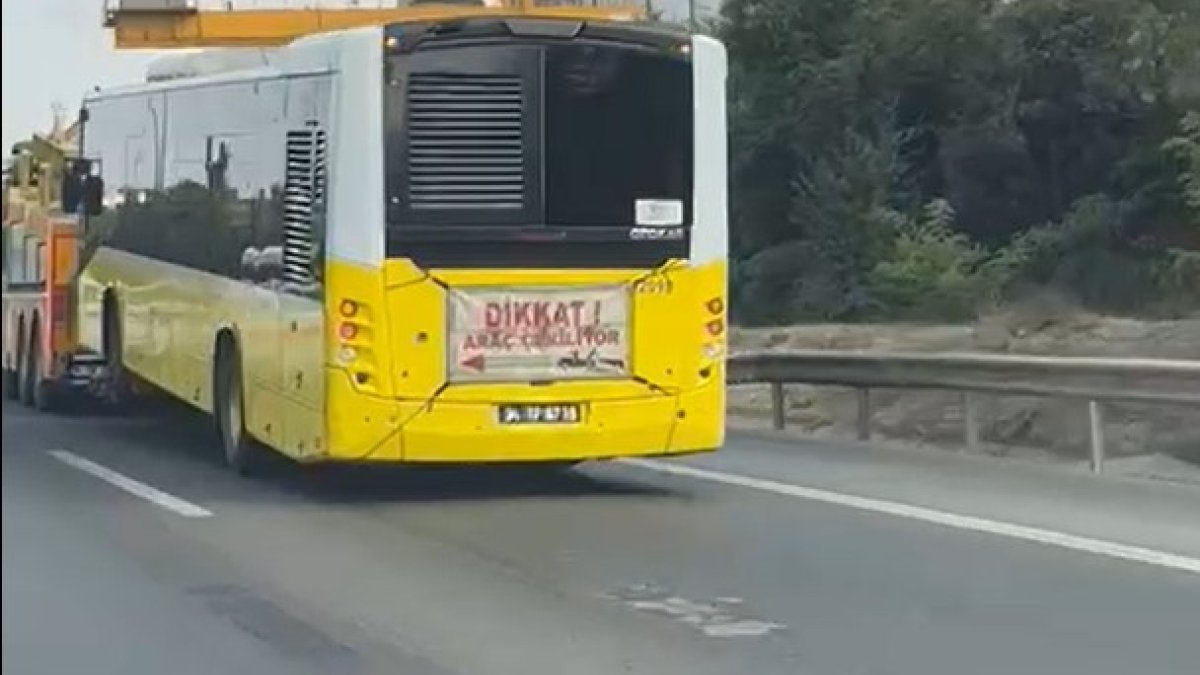 İstanbul'da bir İETT otobüsü daha arızalandı
