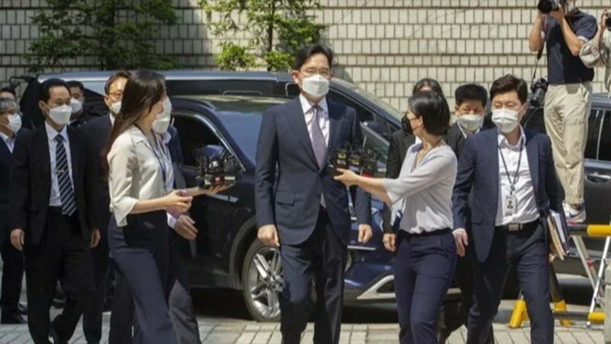Rüşvetten suçlu bulunan Samsung Başkanı Lee Jae-yong affedildi