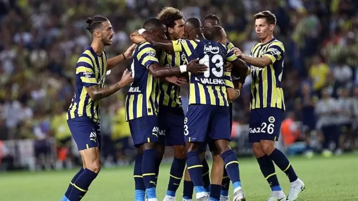 Kasımpaşa - Fenerbahçe maçının ilk 11'leri