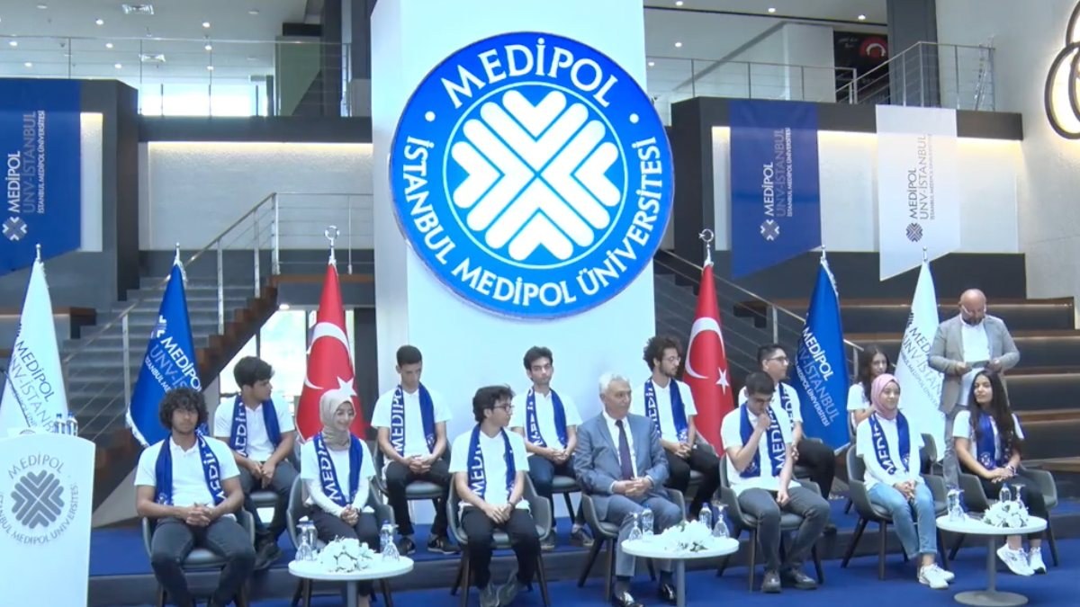YKS şampiyonlarının tercihi Medipol Üniversitesi