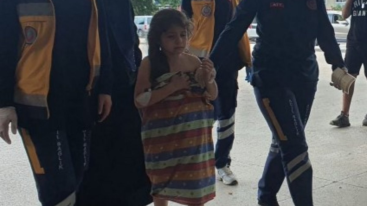 Bursa'da ateşin üzerine düşen küçük kızın sırtı yandı