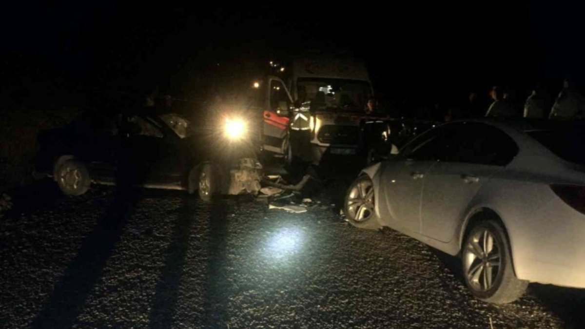 Uşak'ta kaza: 1 ölü, 1’i ağır 3 yaralı