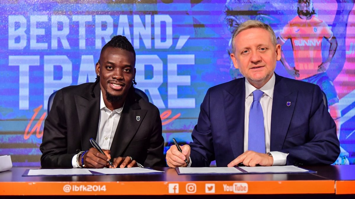 Bertrand Traore, Başakşehir ile sözleşme imzaladı