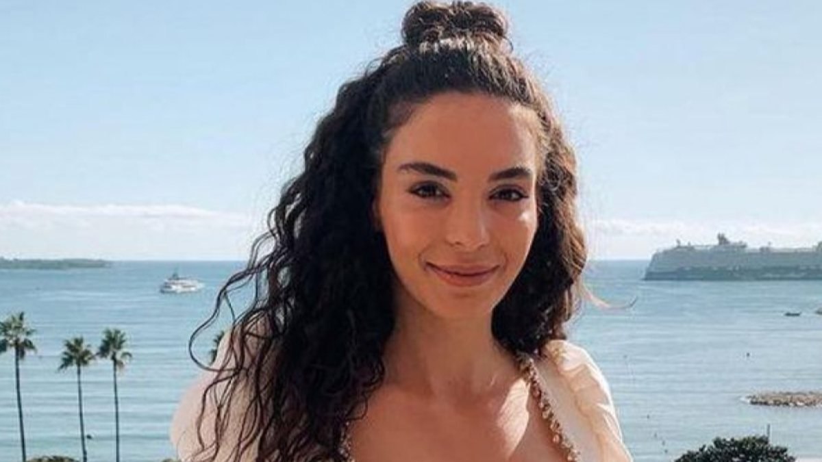 Ebru Şahin tam bir estetik güzeli çıktı! O fotoğraf sosyal medyada gündem oldu...