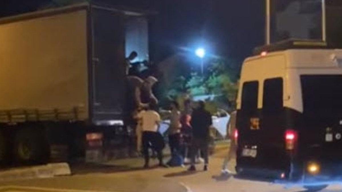 67 kaçak göçmen, Yunanistan'a getirildikleri söylenerek Marmaris'e bırakıldı