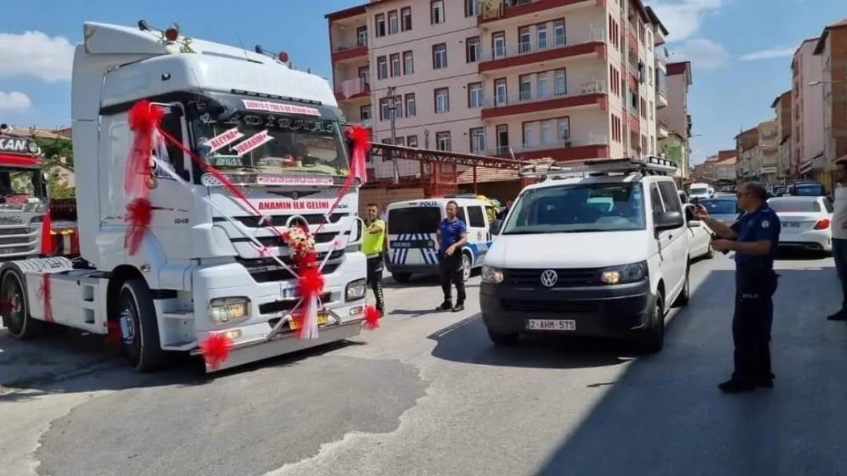 Çorum'da düğün konvoyundaki tır sürücülerine toplam 100 bin lira ceza