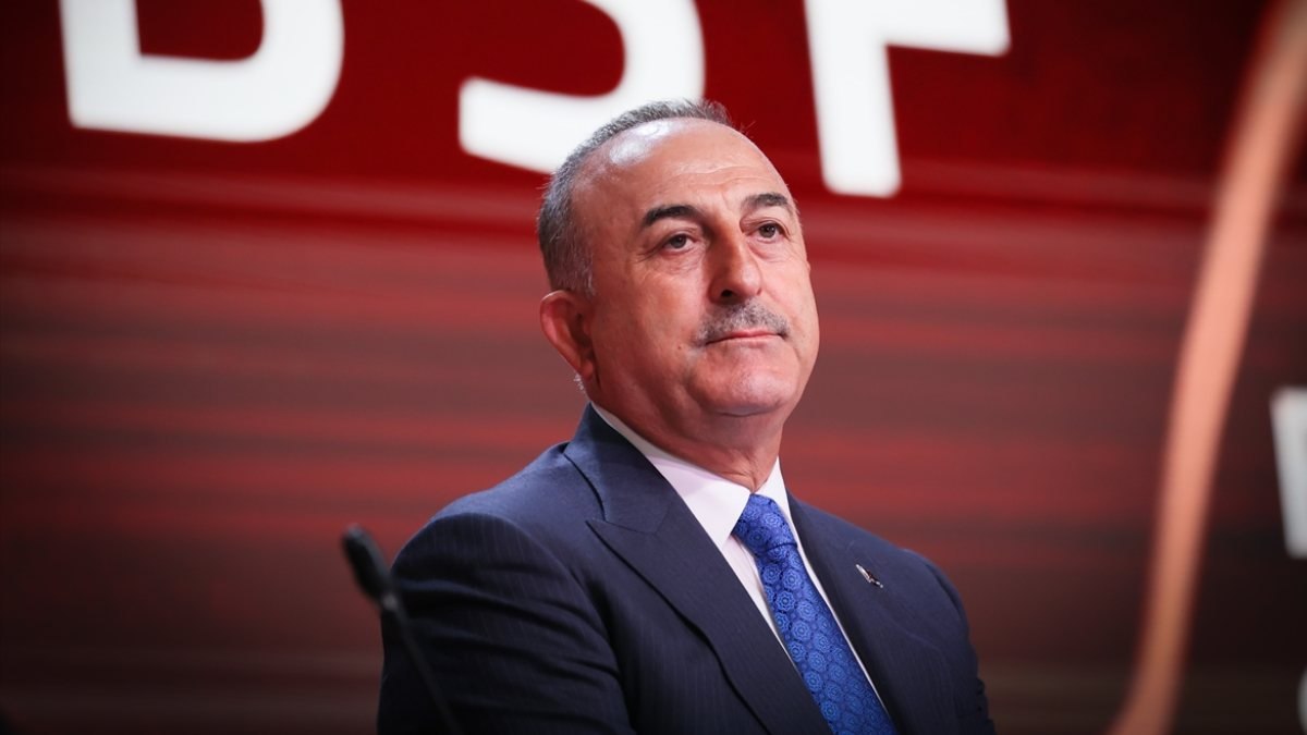 Mevüt Çavuşoğlu'ndan uluslararası panelde Türkiye uyarısı