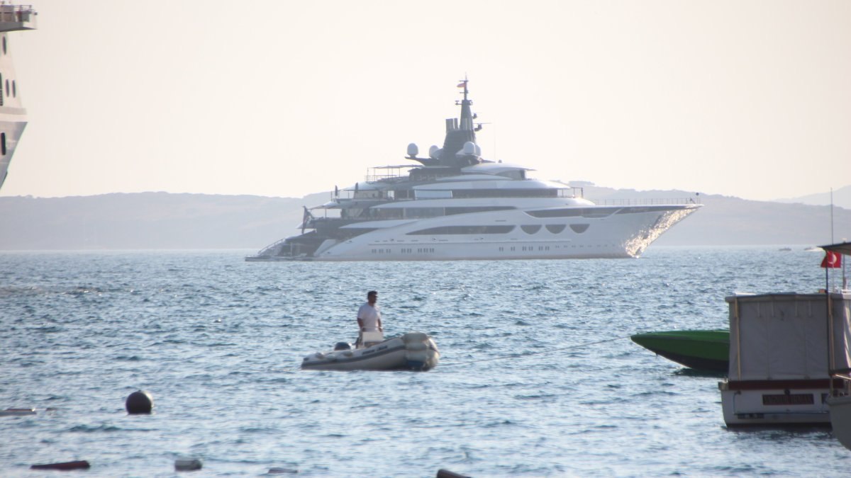 Jamaikalı milyarderin yüzen sarayı Bodrum’da