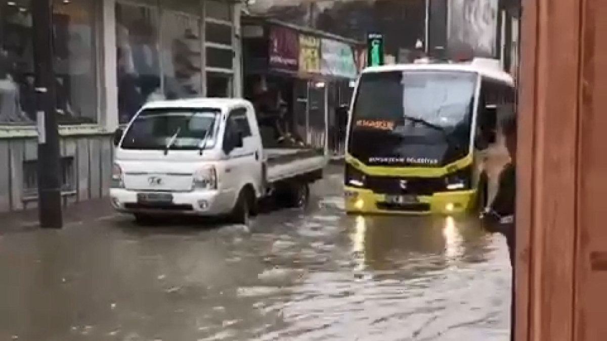 Bursa'yı fırtına, sağanak ve dolu vurdu