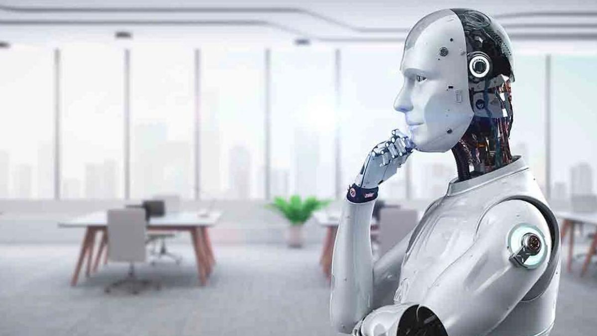 Dünyanın ilk robot CEO'su göreve başladı