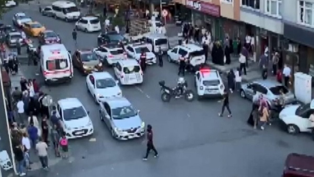 Sultangazi'de kavga eden aile olay yerine gelen polis ekibine saldırdı