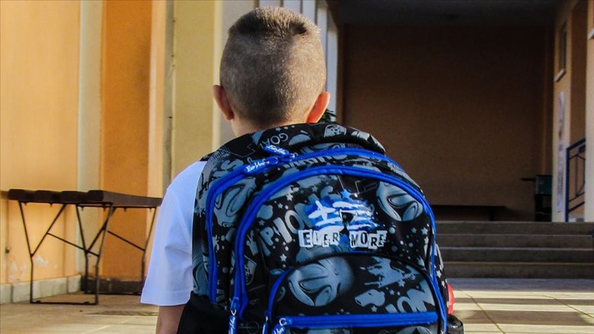 Uzmanlar uyardı: Çocukların okul çantası, ağırlıklarının yüzde 10'unu geçmemeli