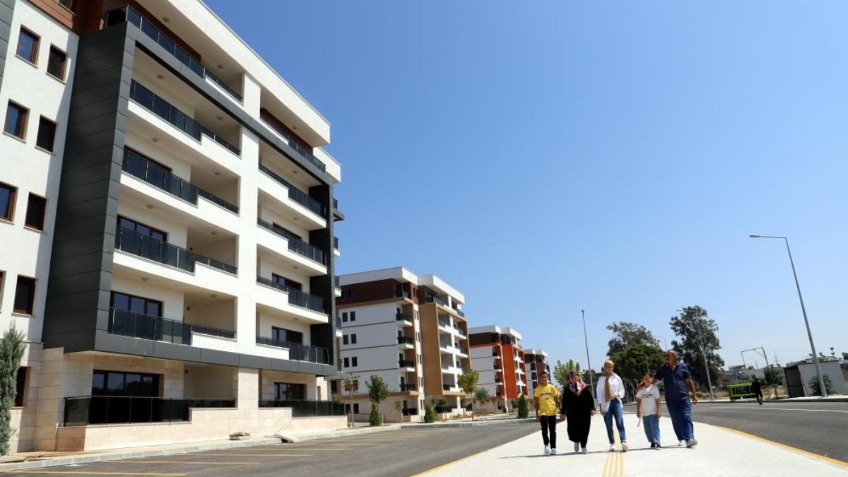 Mersin'de TOKİ konutları vatandaşları heyecanlandırdı