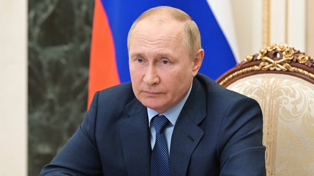 Putin'den İngiltere'nin yeni hükümdarı Kral 3'üncü Charles'a tebrik