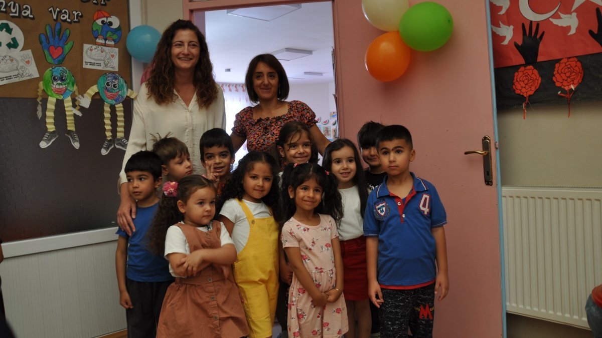 Tunceli'de acılı anne, 17 yaşında kaybettiği kızının ismini anaokuluna verdi