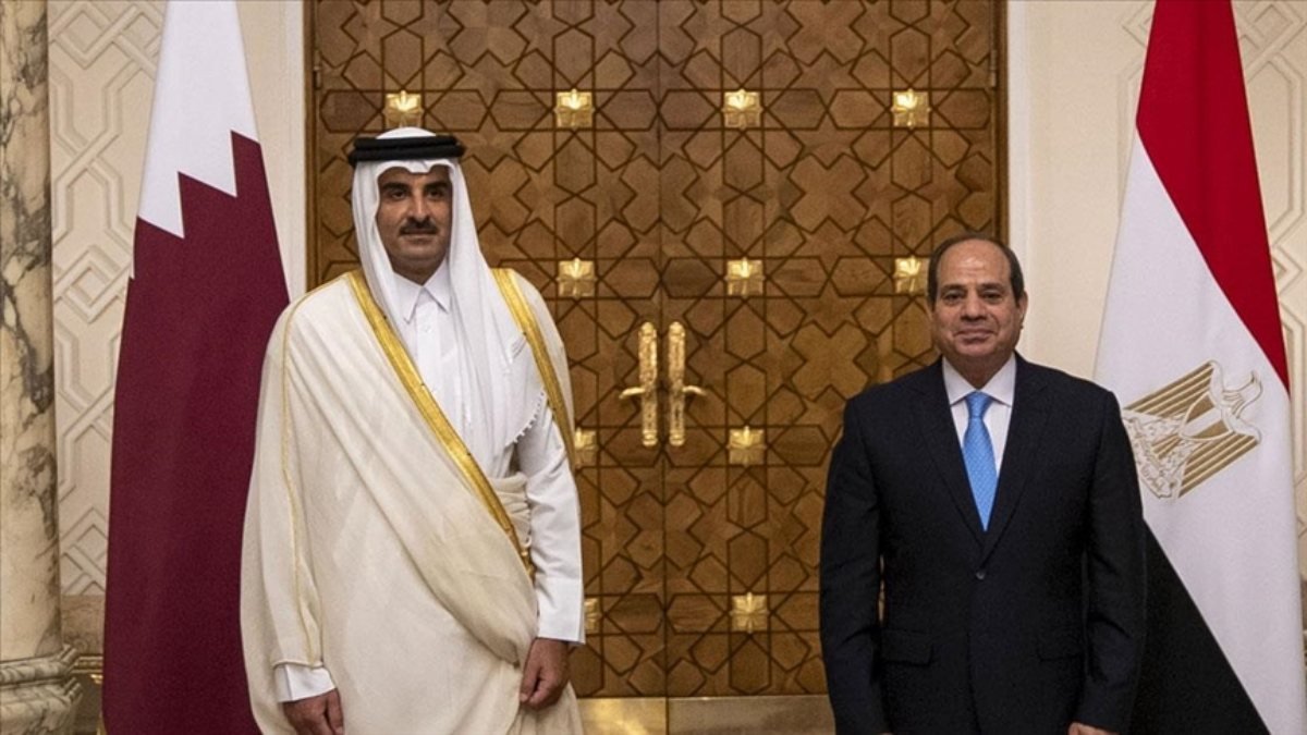 Mısır Cumhurbaşkanı Sisi, Doha'da Katar Emiri Al Sani ile görüştü