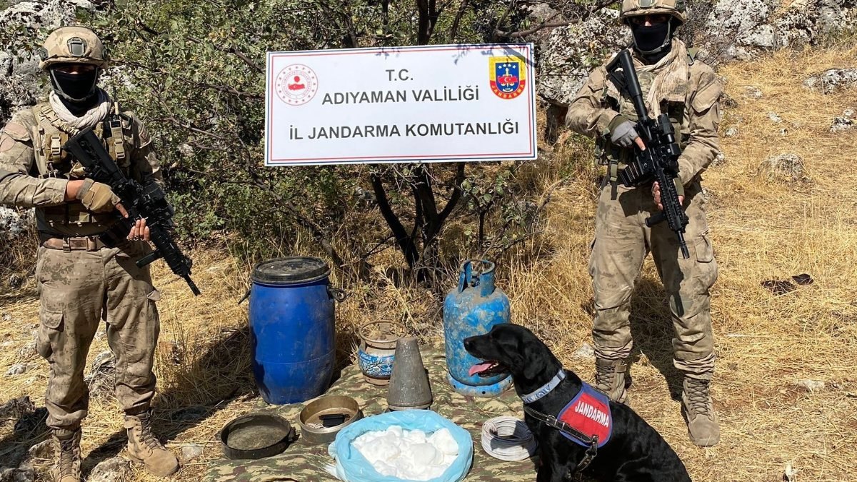 Adıyaman’da, PKK’ya ait yaşam malzemeleri ele geçirildi