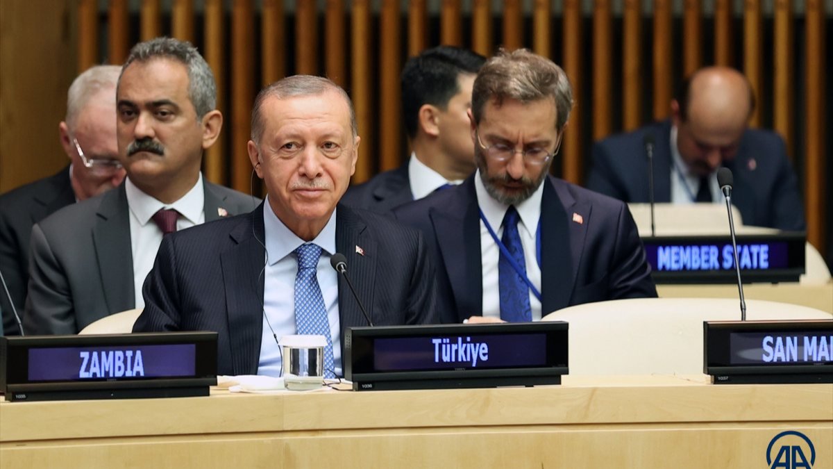 Cumhurbaşkanı Erdoğan: Eğitimi tamamen ücretsiz sunan bir ülkeyiz