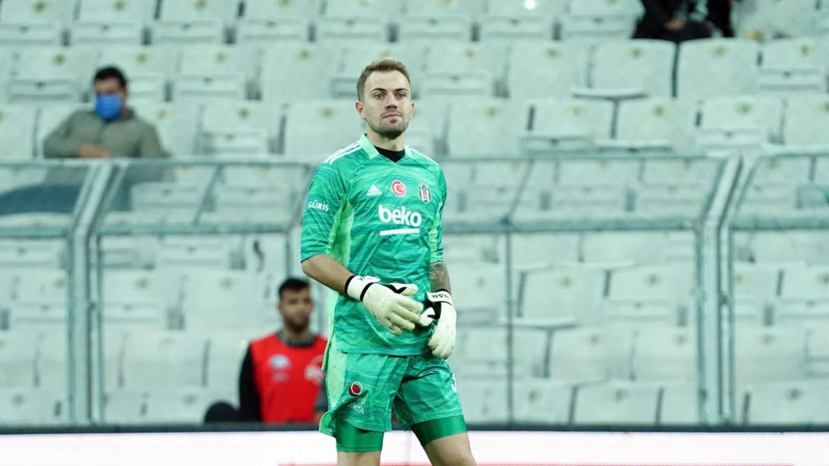 Fenerbahçe derbisinde kale Mert Günok'un