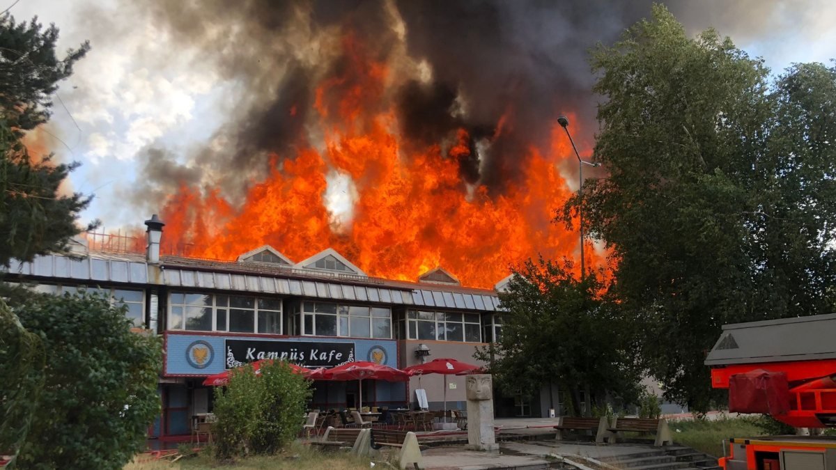 Erzurum Atatürk Üniversitesi'nde yangın paniği