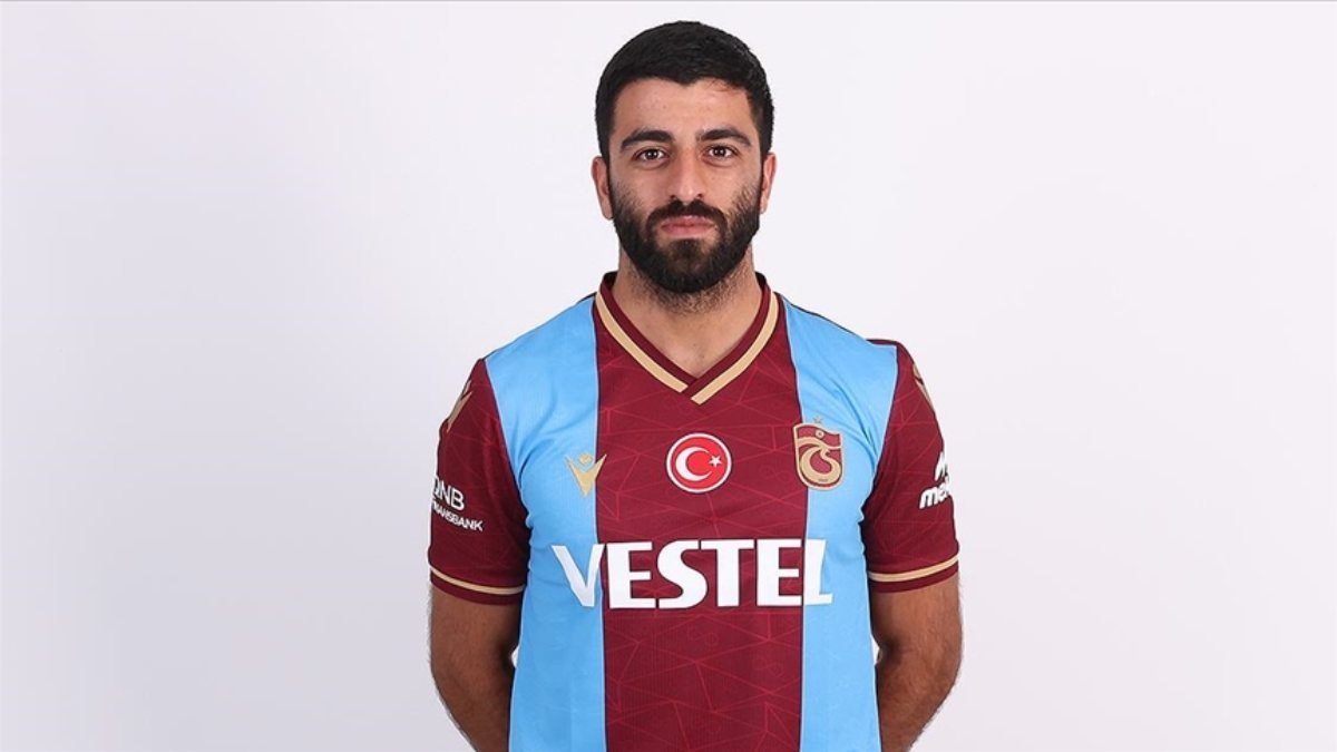 Umut Bozok taraftara iç çamaşırı linki gönderdi
