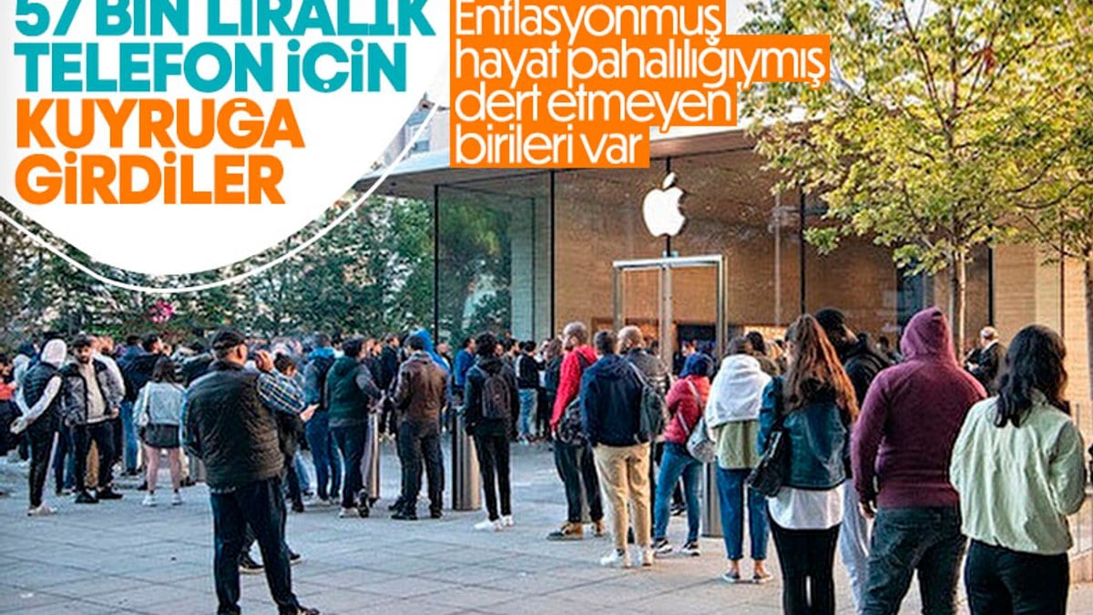 İstanbul'daki Apple mağazalarının önünde İPhone kuyruğu
