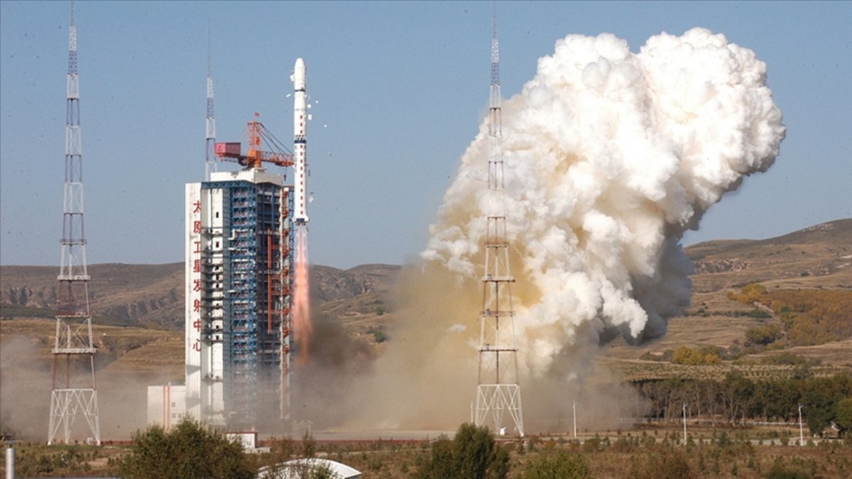 Çin, yeni deney ve gözlem uydularını fırlattı