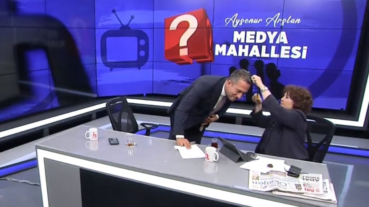 CHP’li Ali Mahir Başarır ve Ayşenur Arslan, canlı yayında saç kesti