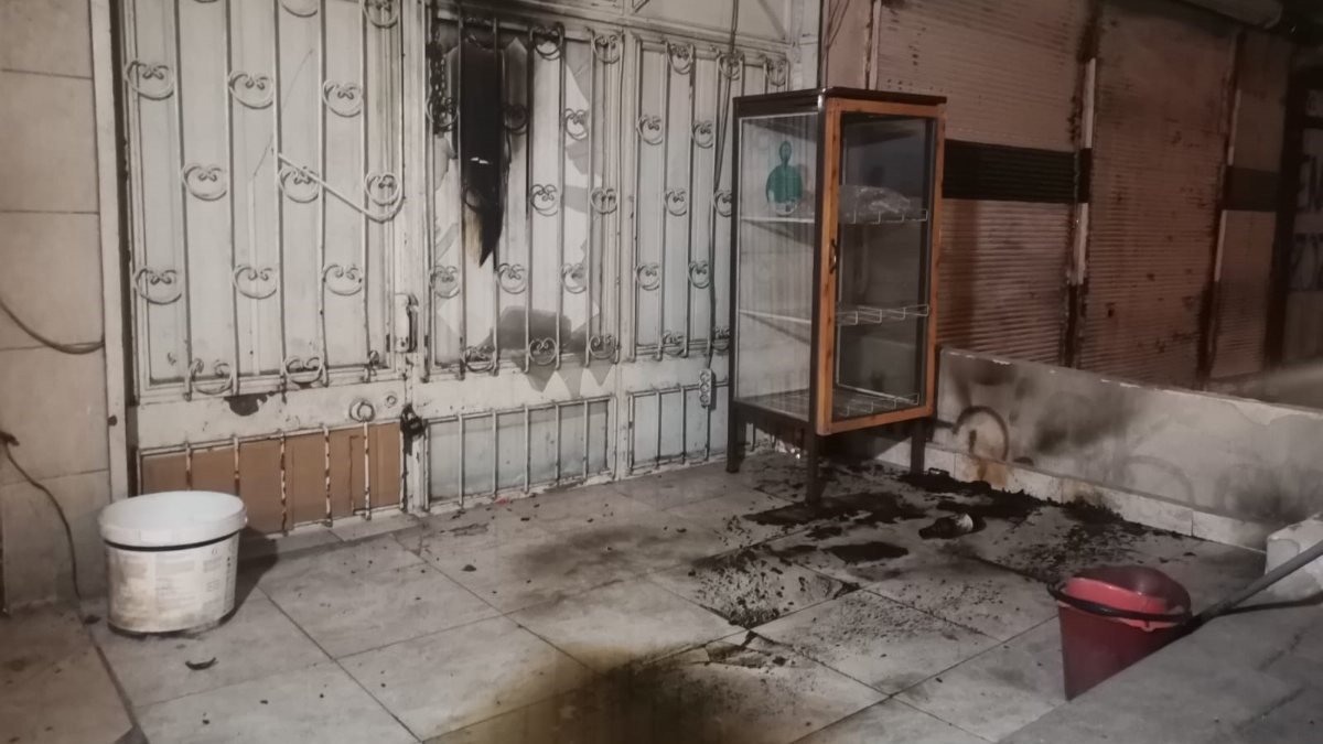 İzmir’in tekel bayisine molotoflu saldırı düzenlendi
