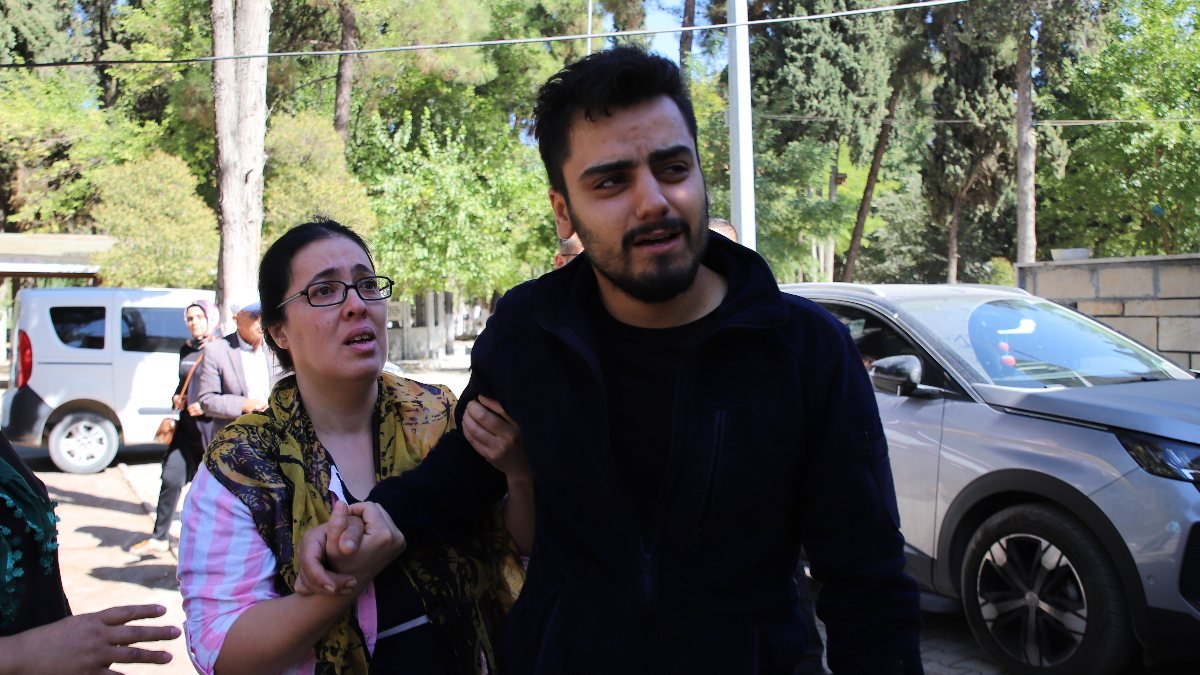 Gaziantep'te kızının cenazesini alan baba kendinden geçti