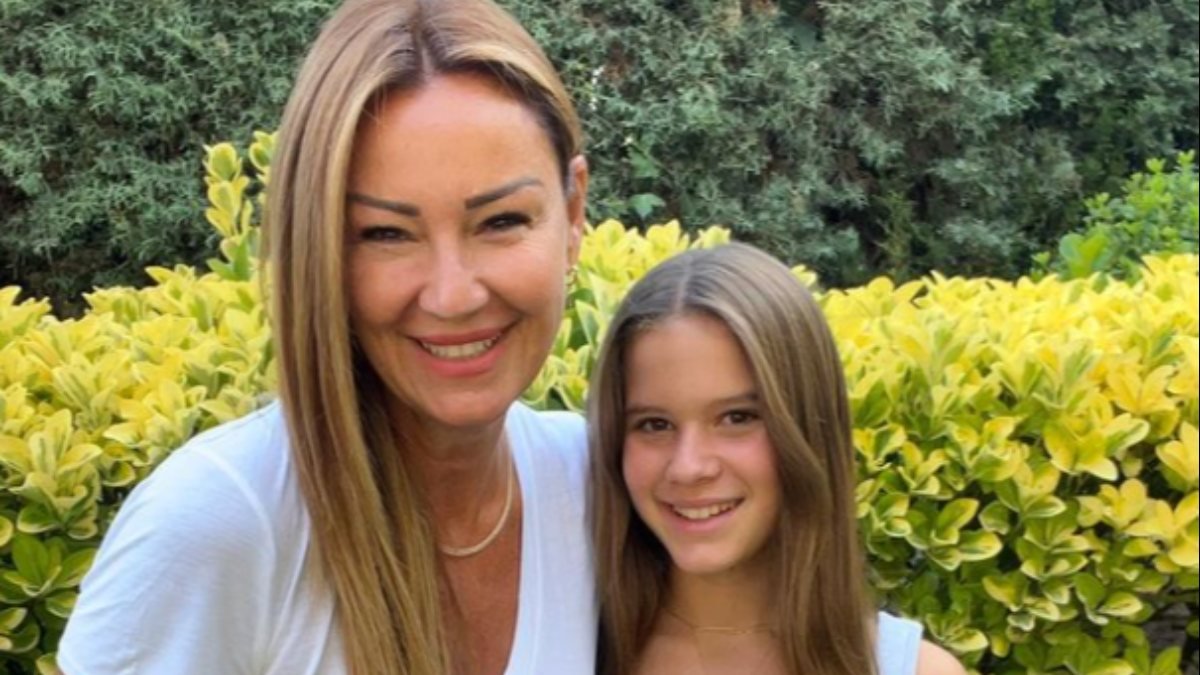 Pınar Altuğ'un kızına beğeni ve yorum yağdı